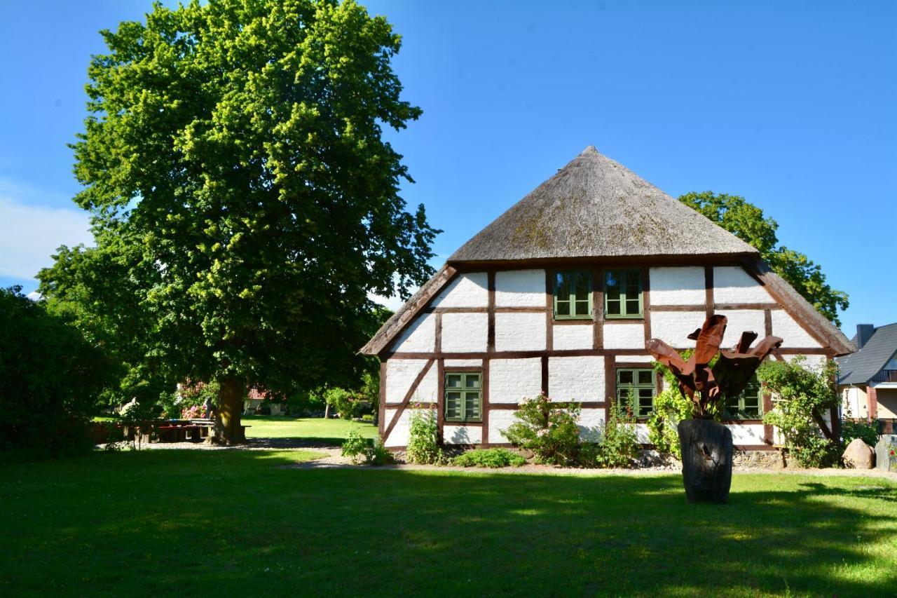 Alte Ausspanne Hotel Walkendorf Exterior photo